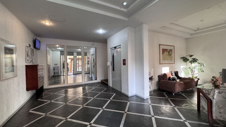 HALL DO CONDOM�NIO