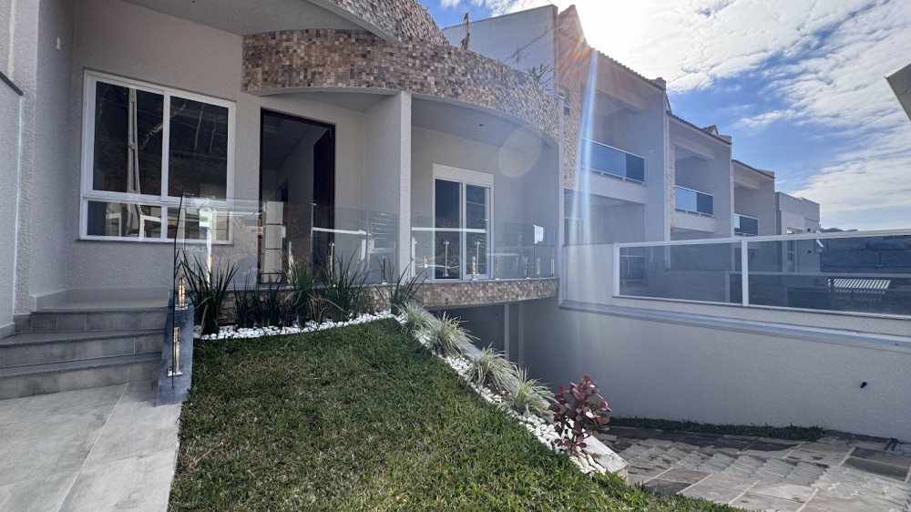 Casa Triplex - Venda - So Luiz - Caxias do Sul - RS